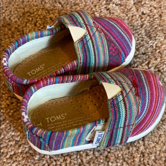 TOMS - Tiny Size 4 - Picture 4 of 8